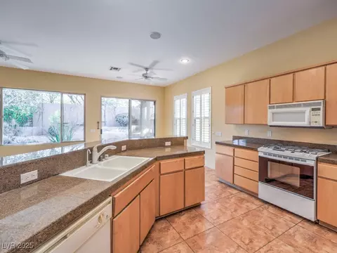 17 Haig Point Ct, Henderson, NV 89052