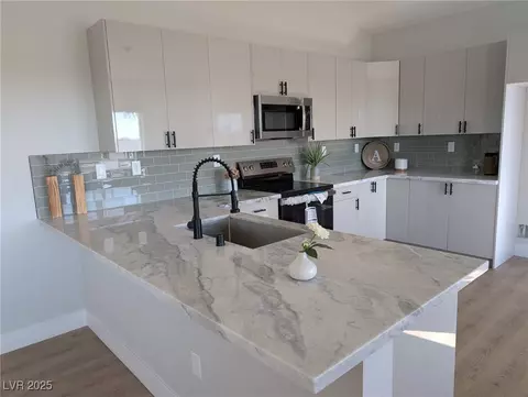 3414 Mount Charleston Dr, Pahrump, NV 89048