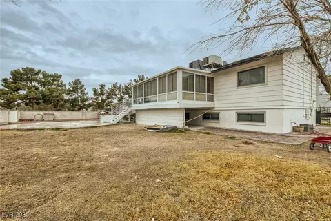 5311 Dorrell Ln, Las Vegas, NV 89131