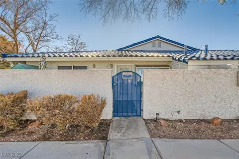 2137 Willowbury Dr #B, Las Vegas, NV 89108
