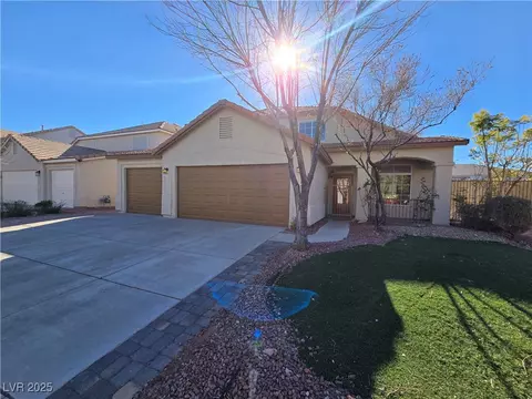 865 Gleamstar Ave, Las Vegas, NV 89123