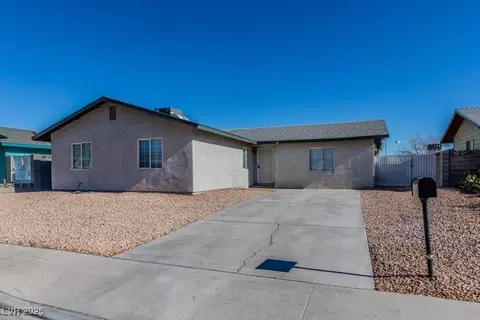 4470 Peterson Dr, Las Vegas, NV 89103
