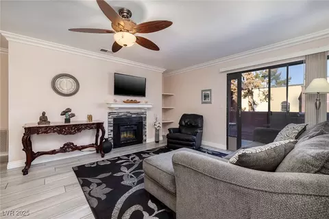 4050 Pacific Harbors Dr #246, Las Vegas, NV 89121