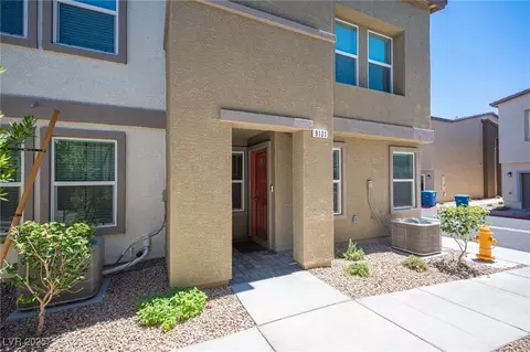 9131 Hitmaker St, Las Vegas, NV 89113