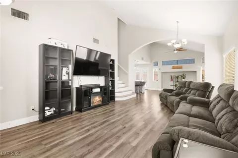 6227 Legend Falls St, North Las Vegas, NV 89081