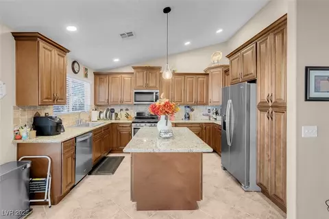 1020 Blue Lantern Dr, Henderson, NV 89015