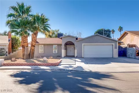 6725 Carrera Dr, Las Vegas, NV 89103
