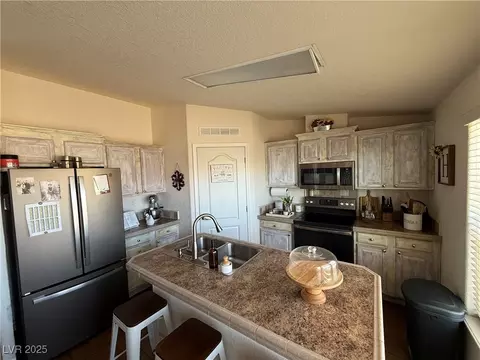 2908 N 9th West St, Ely, NV 89301 photo 4