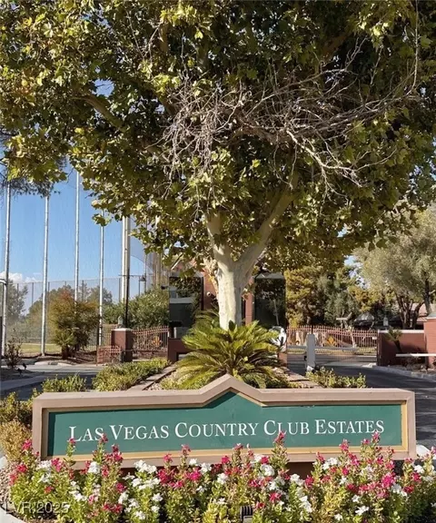 2900 Augusta Dr, Las Vegas, NV 89109
