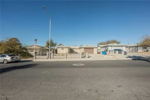 6770 Laronda Ln, Las Vegas, NV 89156
