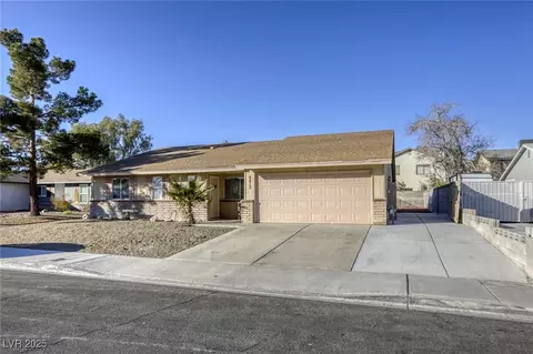 6812 Greydawn Dr, Las Vegas, NV 89108