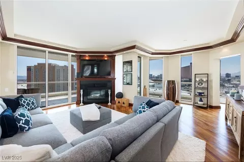 2877 Paradise Rd #1705, Las Vegas, NV 89109