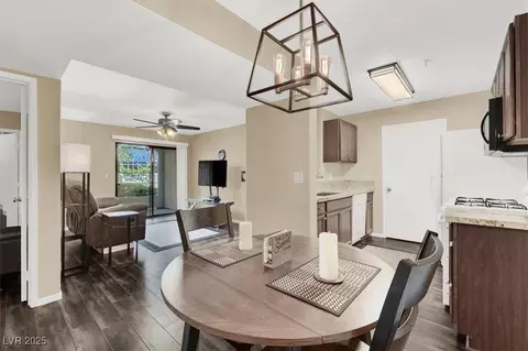 950 Seven Hills Dr #2413, Henderson, NV 89052