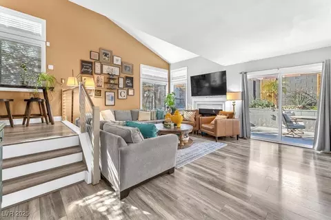 3301 Sonterra Cir, Las Vegas, NV 89117