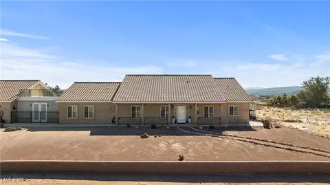 Exterior - 815 Cram Ave, Logandale, NV 89021 photo 5 of 19