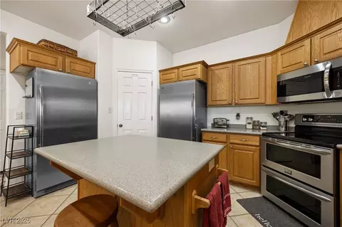 Kitchen - 815 Cram Ave, Logandale, NV 89021 photo 5 of 5