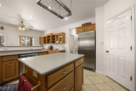 Kitchen - 815 Cram Ave, Logandale, NV 89021 photo 3 of 5