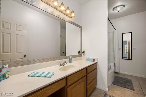 Bath - 815 Cram Ave, Logandale, NV 89021 photo 2 of 3