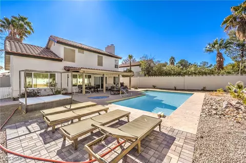 6650 Bodega Dr, Las Vegas, NV 89103
