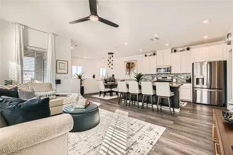 7210 N Decatur Blvd #6, Las Vegas, NV 89131