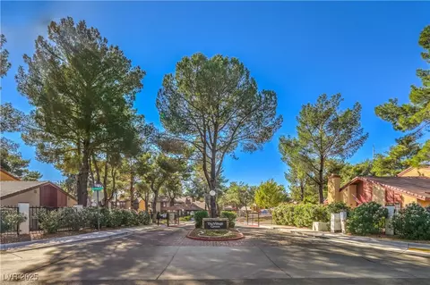 2360 Pickwick Dr, Henderson, NV 89014