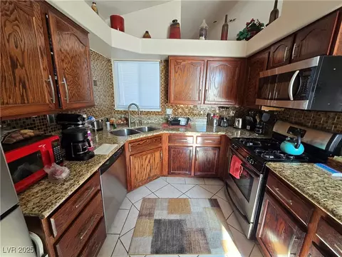3830 Passionfruit St, North Las Vegas, NV 89032