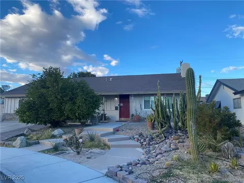 4420 Saint Andrews Cir, Las Vegas, NV 89107