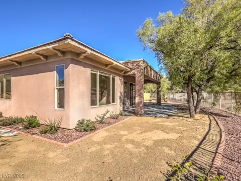 Exterior - 12 Fallows Fire Ct, Henderson, NV 89052 photo 6 of 17