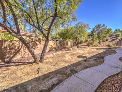 Exterior - 12 Fallows Fire Ct, Henderson, NV 89052 photo 4 of 17