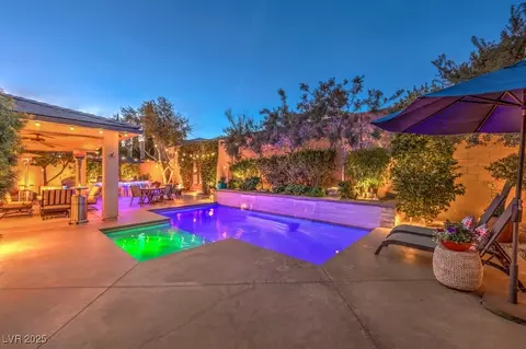 10414 Hemingway Ct, Las Vegas, NV 89149