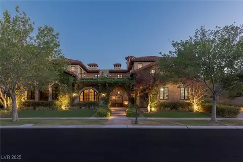 7 Vintage Canyon St, Las Vegas, NV 89141