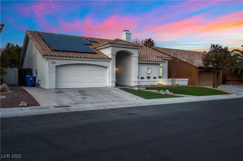 9132 Baysinger Dr, Las Vegas, NV 89129