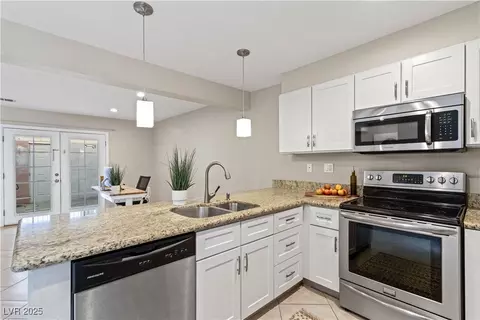 2282 E Desert Inn Rd, Las Vegas, NV 89169