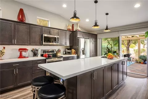 11008 Hawk Valley Ave, Las Vegas, NV 89134