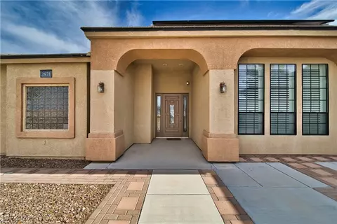 2871 S Woodchips Rd, Pahrump, NV 89048