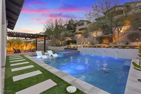 267 Valleggia Dr, Las Vegas, NV 89138