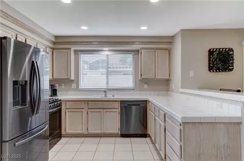 2153 Eaglecloud Dr, Henderson, NV 89074 photo 9