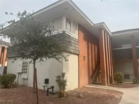 730 Oakmont Ave #904, Las Vegas, NV 89109