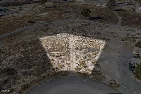 1480 Ogallala St, Pahrump, NV 89048