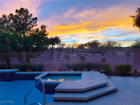 471 Eagle Vista Dr, Henderson, NV 89012