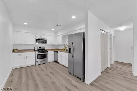 2136 Chertsey Dr #A, Las Vegas, NV 89108