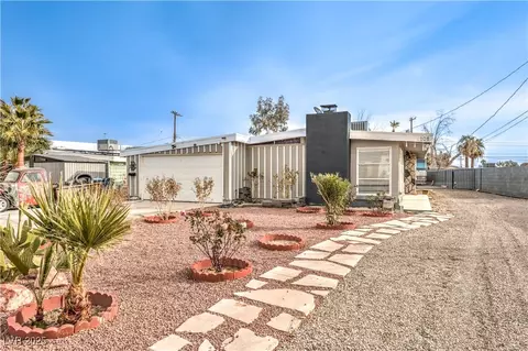 108 S Mallard St, Las Vegas, NV 89107
