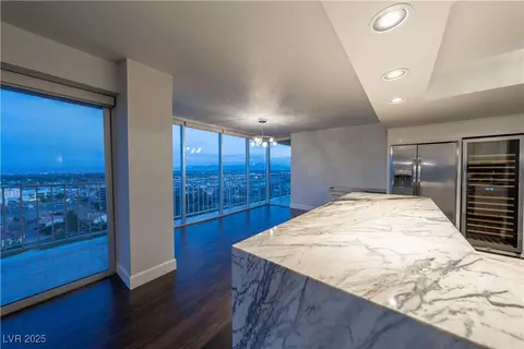 3111 Bel Air Dr #18F, Las Vegas, NV 89109