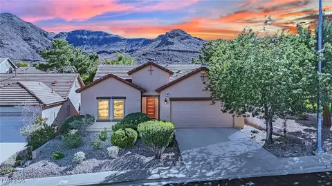 725 Pacific Cascades Dr, Henderson, NV 89012