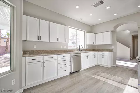 3540 Tuscany Village Dr, Las Vegas, NV 89129
