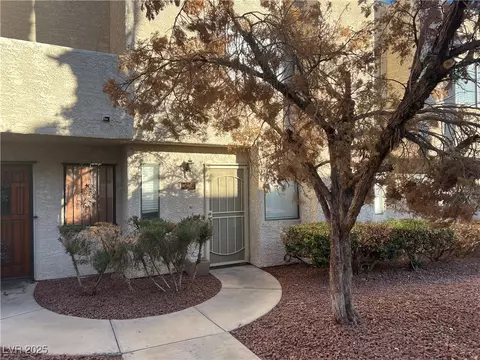 2663 Aracatuba Ave, Las Vegas, NV 89121