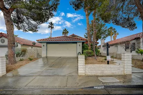 705 Thousand Oaks Dr, Las Vegas, NV 89123