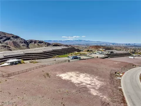41 Rockstream Dr, Henderson, NV 89012