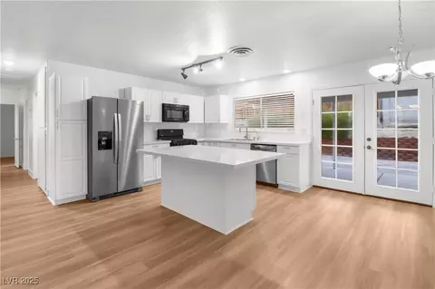 4083 Eileen St, Las Vegas, NV 89115