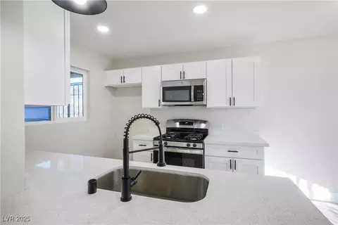 253 N Lamb Blvd #E, Las Vegas, NV 89110